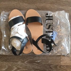 Black Kasi Flat Sandals - JustFab
